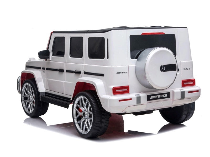 2 persoons Mercedes Wit G63 AMG, 24volt en 4x4 kinderauto